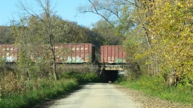 Train Over dirt road from Mississippi River - 2017 - 20161022_163837 (1)